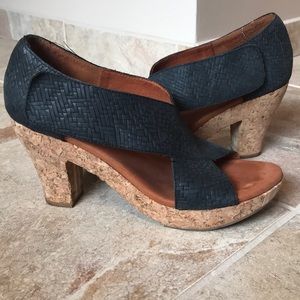 Ladies shoes